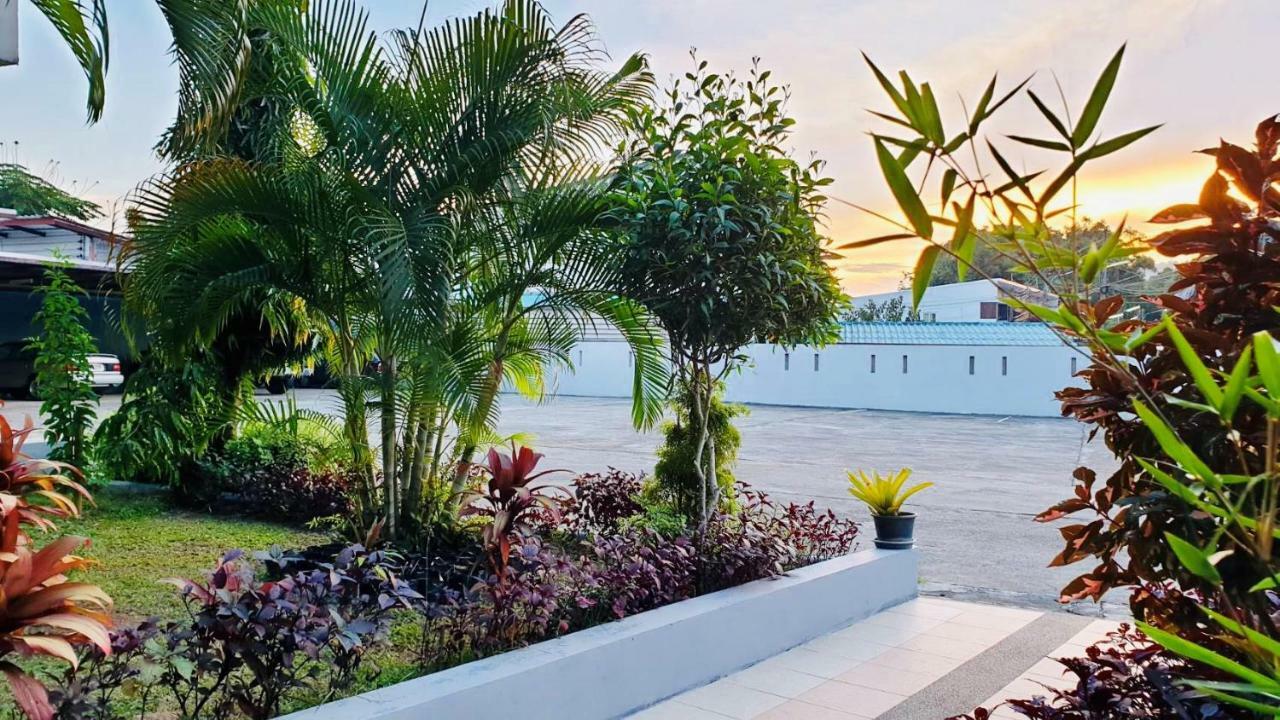 Siray House Phuket Exterior foto